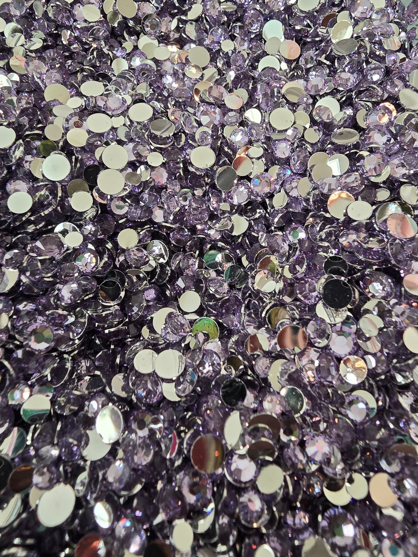 Light Amethyst Resin Rhinestones