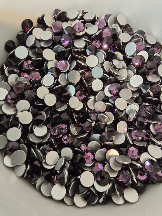 Tanzanite Glass Rhinestones
