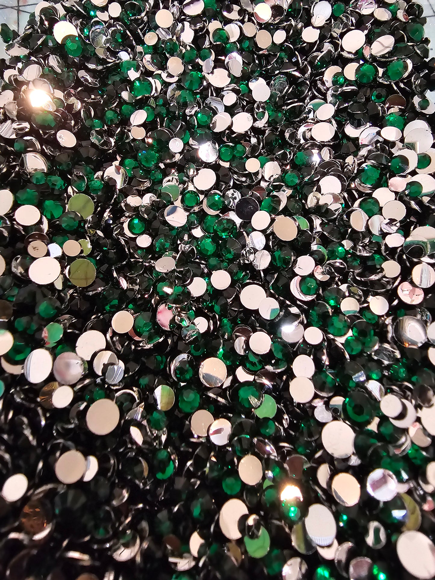 Emerald Resin Rhinestones