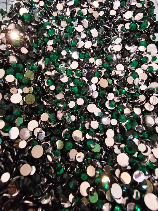 Emerald Resin Rhinestones
